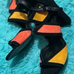 Black heels ,Orange/yellow velvet